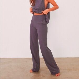 Lunya Cool High Rise Pant in grey/ purple size small